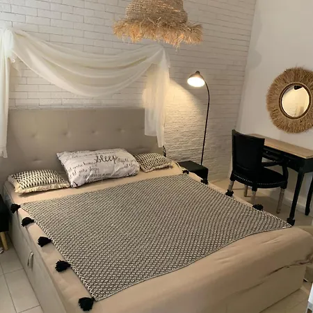 Apartment Della