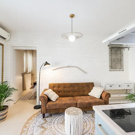 Della Apartmán Biograd Na Moru