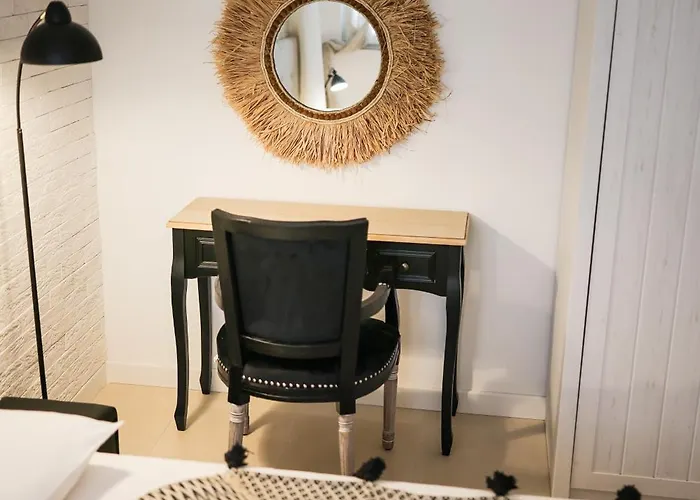 Della ביוגראד נה מורו